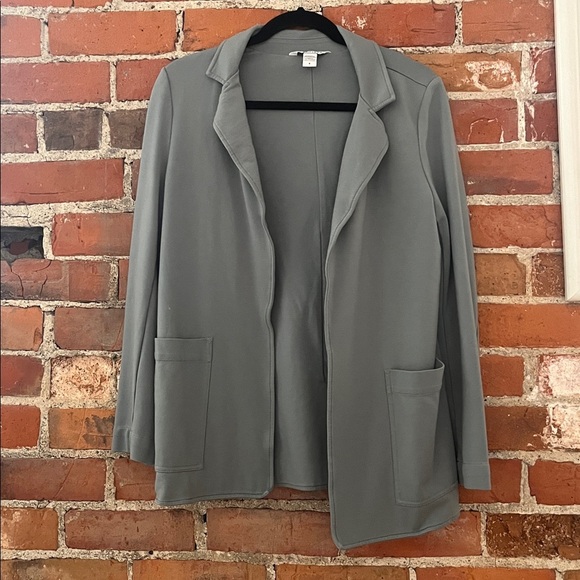 Athleta Eastbound Ponte Stretch Blazer in Gray Sage, size 8 - Picture 3 of 6